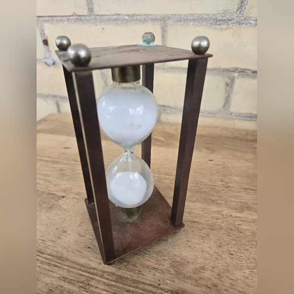 Vintage Hour Glass - Picture 9 of 9